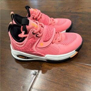 Andi basketball shoes size 2 girls
